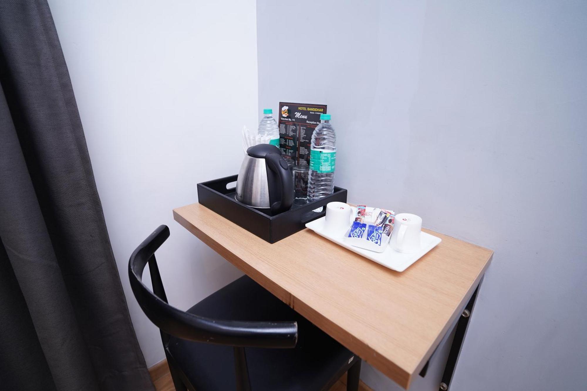 Hotel Mira Residency- Outer Ring Road, Paschim Vihar Delhi  Exterior photo