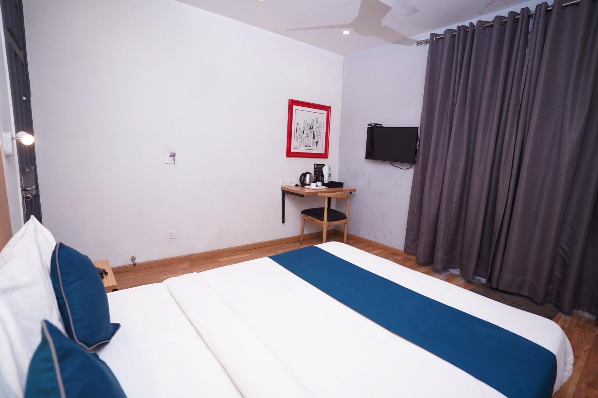 Hotel Mira Residency- Outer Ring Road, Paschim Vihar Delhi  Exterior photo
