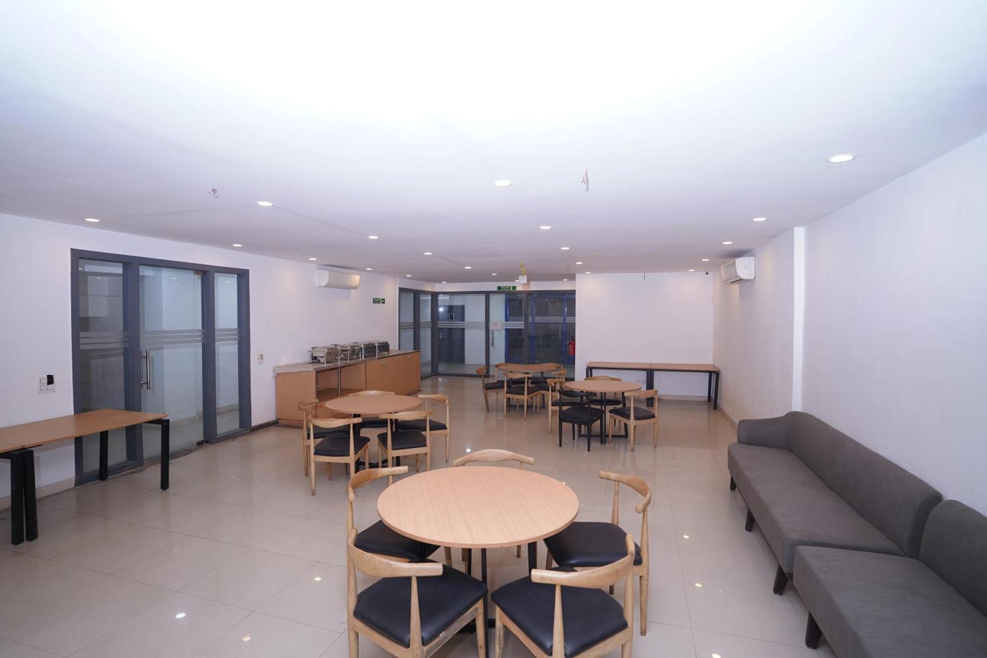 Hotel Mira Residency- Outer Ring Road, Paschim Vihar Delhi  Exterior photo