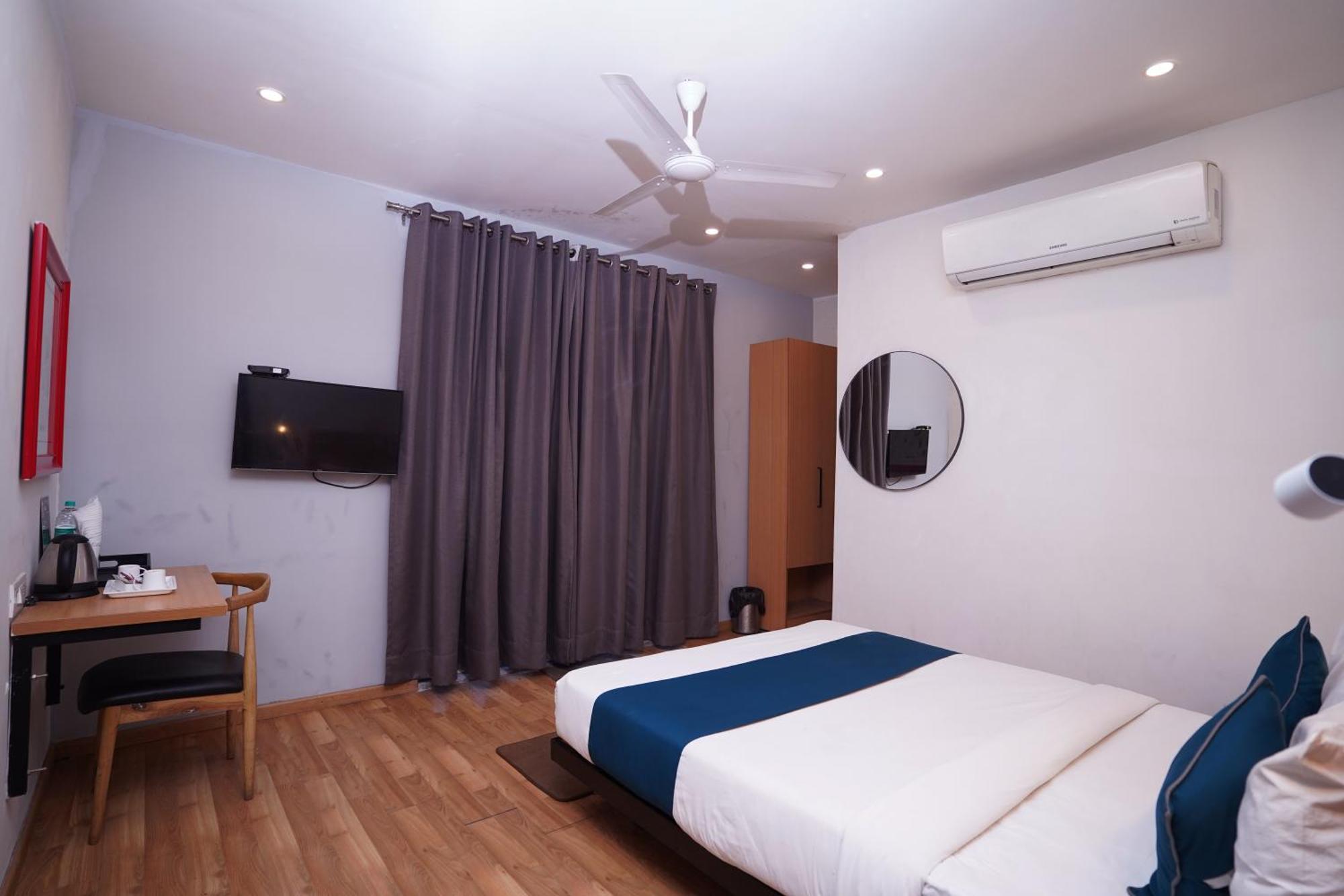 Hotel Mira Residency- Outer Ring Road, Paschim Vihar Delhi  Exterior photo