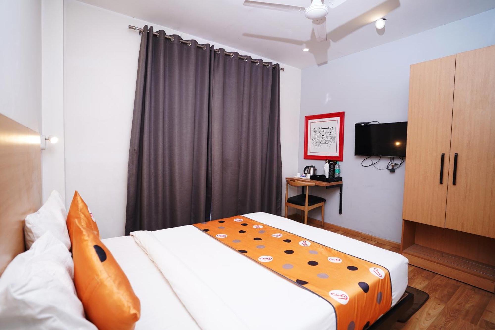 Hotel Mira Residency- Outer Ring Road, Paschim Vihar Delhi  Exterior photo